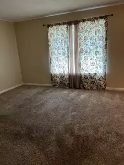 125 Austin St, Mcgregor, TX 76657 photo 3
