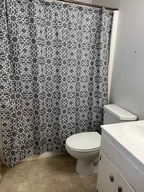 125 Austin St, Mcgregor, TX 76657 photo 9