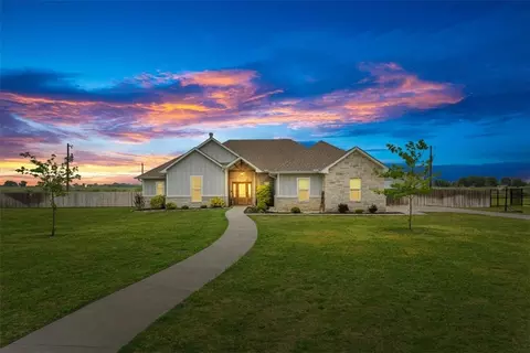 245 Ralynn Dr, Lorena, TX 76655
