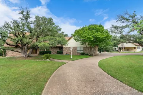 1911 Mclennan Crossing Rd, Woodway, TX 76712