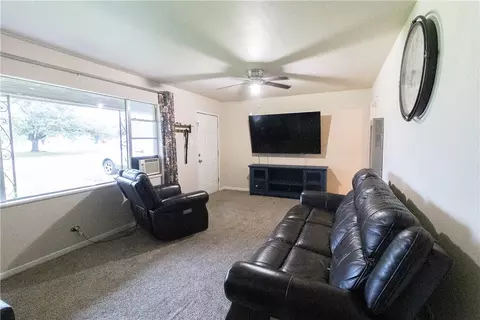 415 E Ave E Ave, Rosebud, TX 76570 photo 5