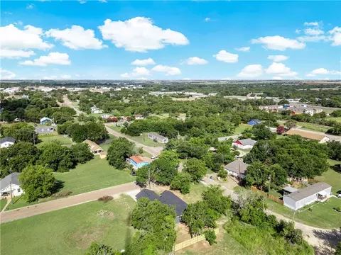 202 Johnson St, Mcgregor, TX 76657 photo 28