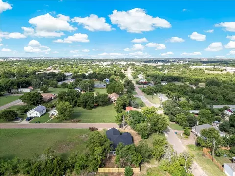 202 Johnson St, Mcgregor, TX 76657 photo 25