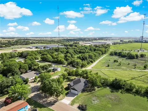 202 Johnson St, Mcgregor, TX 76657 photo 27