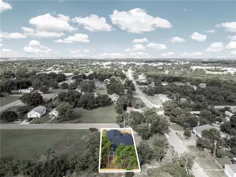 202 Johnson St, Mcgregor, TX 76657 photo 31