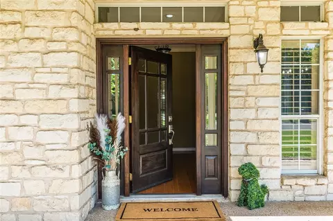 8905 Jonquil Dr, Waco, TX 76708 photo 3