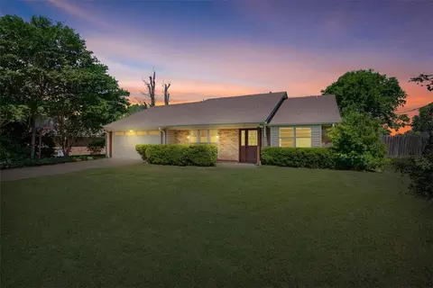 241 Monterrey Dr, Hewitt, TX 76643