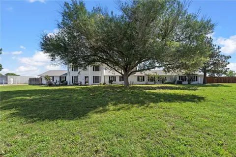 432 Galaxy Rd, Woodway, TX 76712