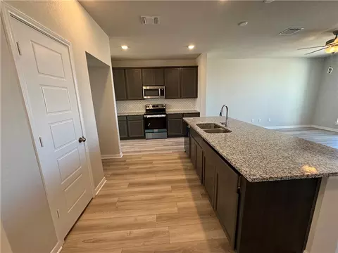 306 State Loop, Troy, TX 76579 photo 10