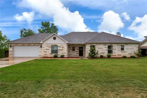 1425 White River Dr, Woodway, TX 76712