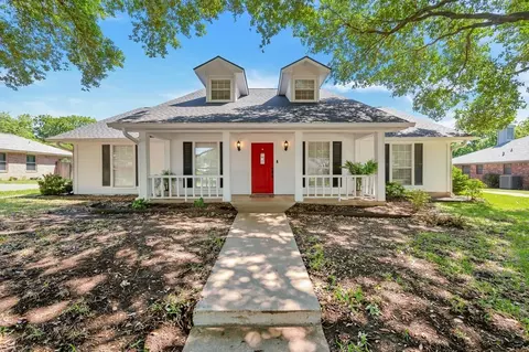 4512 Gorham Dr, Waco, TX 76708 photo 2