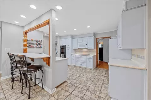 207 Coventry Dr, Hewitt, TX 76643 photo 8