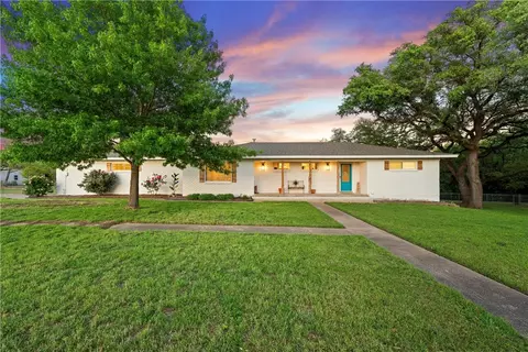1305 S Old Temple Rd, Lorena, TX 76655