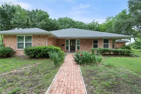 501 N King St, Itasca, TX 76055