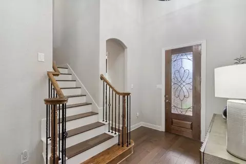 Entry Way - 200 Rosetree Ct, Hewitt, TX 76643 photo 3 of 10