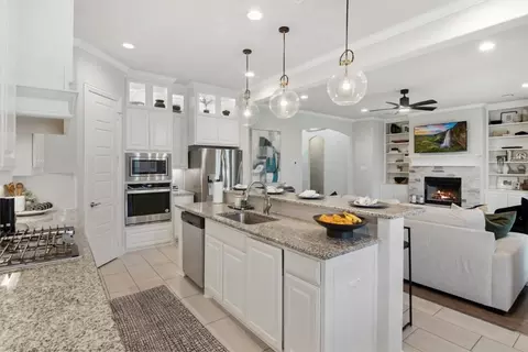 Kitchen - 200 Rosetree Ct, Hewitt, TX 76643 photo 3 of 6