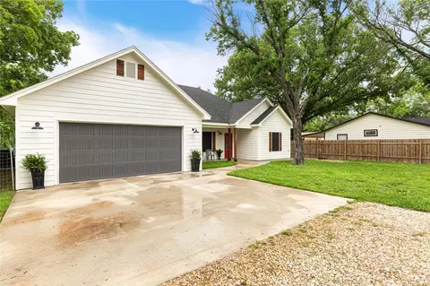 211 W Tinsley Dr, Robinson, TX 76706