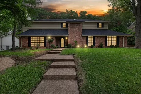 8206 Woodcreek Dr, Waco, TX 76712