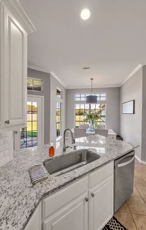 109 Mockingbird Cir, Waco, TX 76708 photo 14