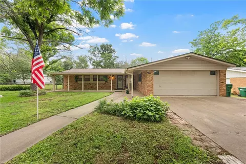128 Adrian Dr, Waco, TX 76706