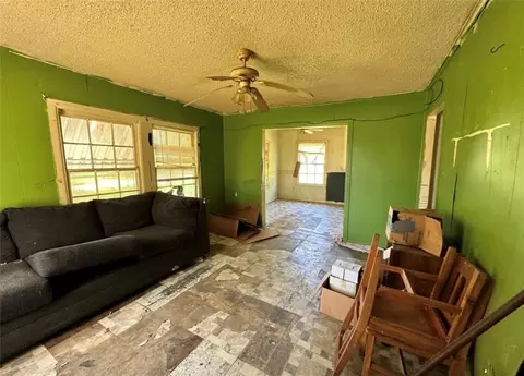700 N Gresham St, Marlin, TX 76661 photo 10