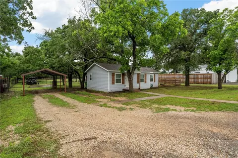 394 E Rocket Rd, Lorena, TX 76655 photo 3