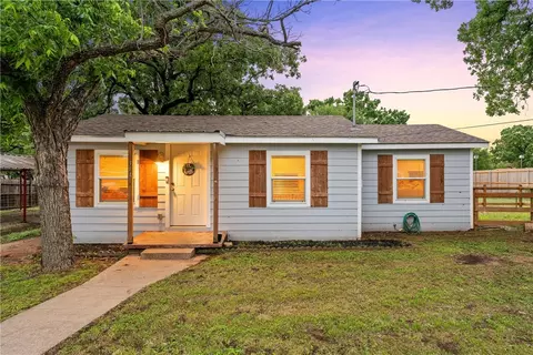 394 E Rocket Rd, Lorena, TX 76655