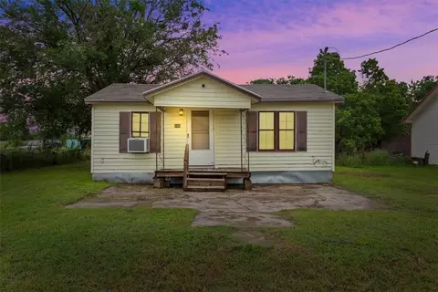 105 Brookshire, Riesel, TX 76682