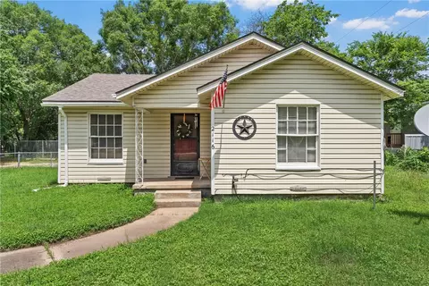 2116 Old Dallas Rd, Waco, TX 76705