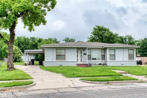 717 Camp Dr, Waco, TX 76710