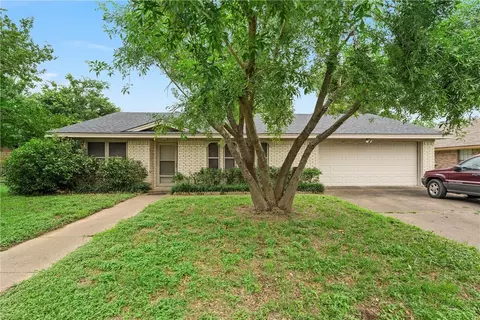 1118 Pawnee Dr, Waco, TX 76705
