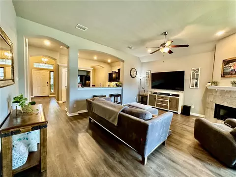 10241 Biltmore Dr, Waco, TX 76708 photo 3