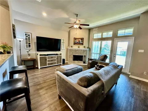 10241 Biltmore Dr, Waco, TX 76708 photo 2