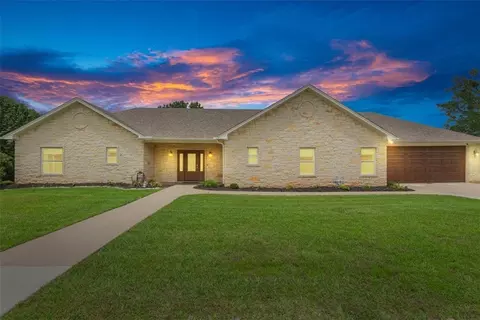 1309 White River Dr, Woodway, TX 76712