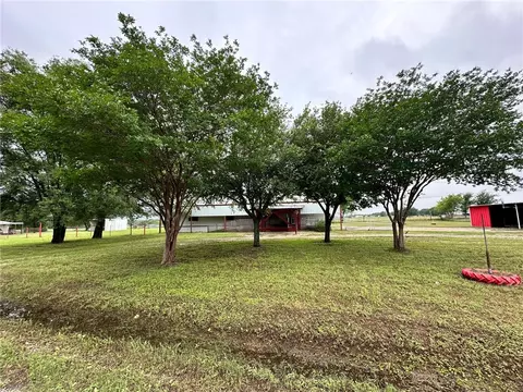 1173 S Agnes Wills Rd, Bruceville, TX 76630