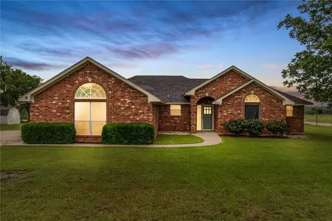 601 N Janes Rd, Leroy, TX 76654