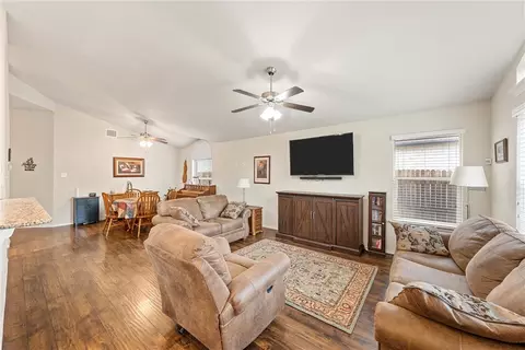 5400 Flat Iron Dr, Waco, TX 76708 photo 7