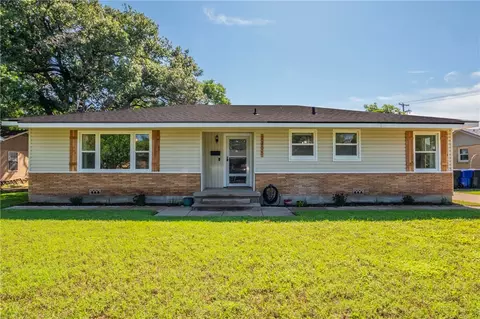 2205 N 44th St, Waco, TX 76710