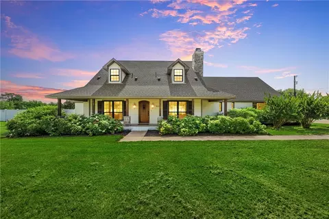 3391 Speegleville Rd, Woodway, TX 76712