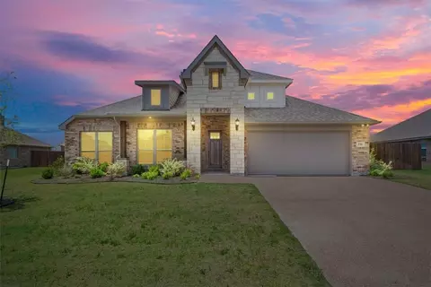 330 Woodhaven Trl, Mcgregor, TX 76657