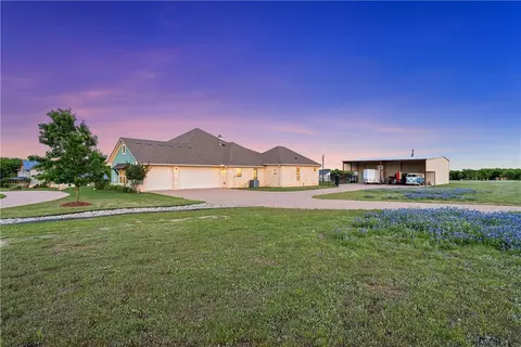 152 Rancho Lorena Dr, Lorena, TX 76655 photo 2