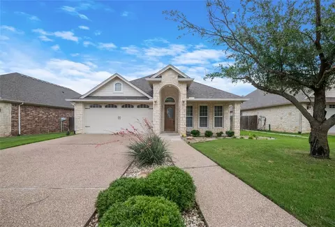 19 Stonewood Ct, Woodway, TX 76712