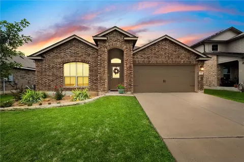 2909 Keathley Dr, Lorena, TX 76655
