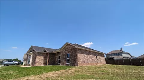 910 Cumberland St, Mcgregor, TX 76657 photo 7