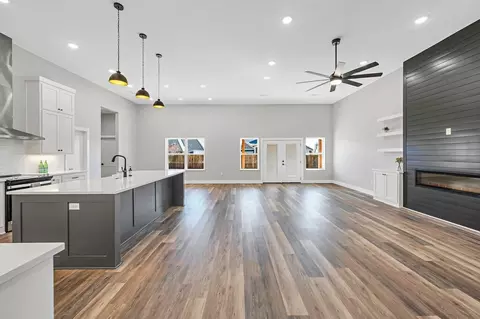 910 Cumberland St, Mcgregor, TX 76657 photo 10