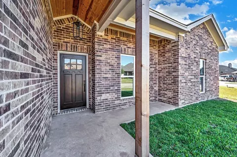 910 Cumberland St, Mcgregor, TX 76657 photo 2