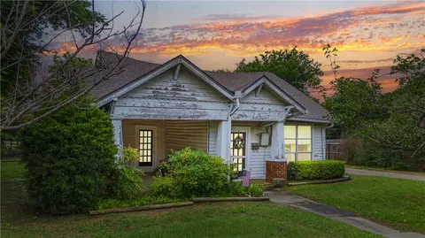 614 Park Dr, Hillsboro, TX 76645