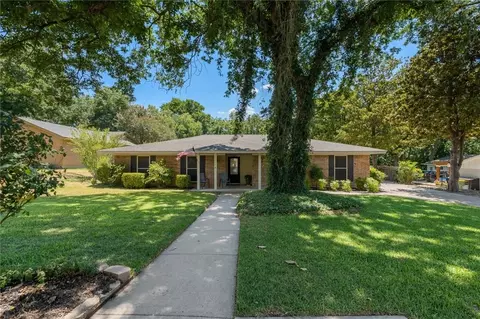1116 Wedgewood Dr, Woodway, TX 76712
