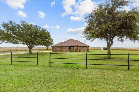 369 Odom Rd, Avalon, TX 76623