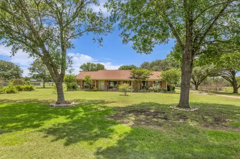 257 Earle Rd, Hewitt, TX 76643